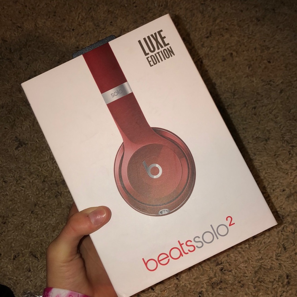 BRAND NEW BEATS SOLO 2